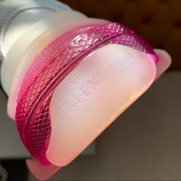 Balenciaga Triple S Sneaker Pink/White NWT 37 - Picture 13 of 14